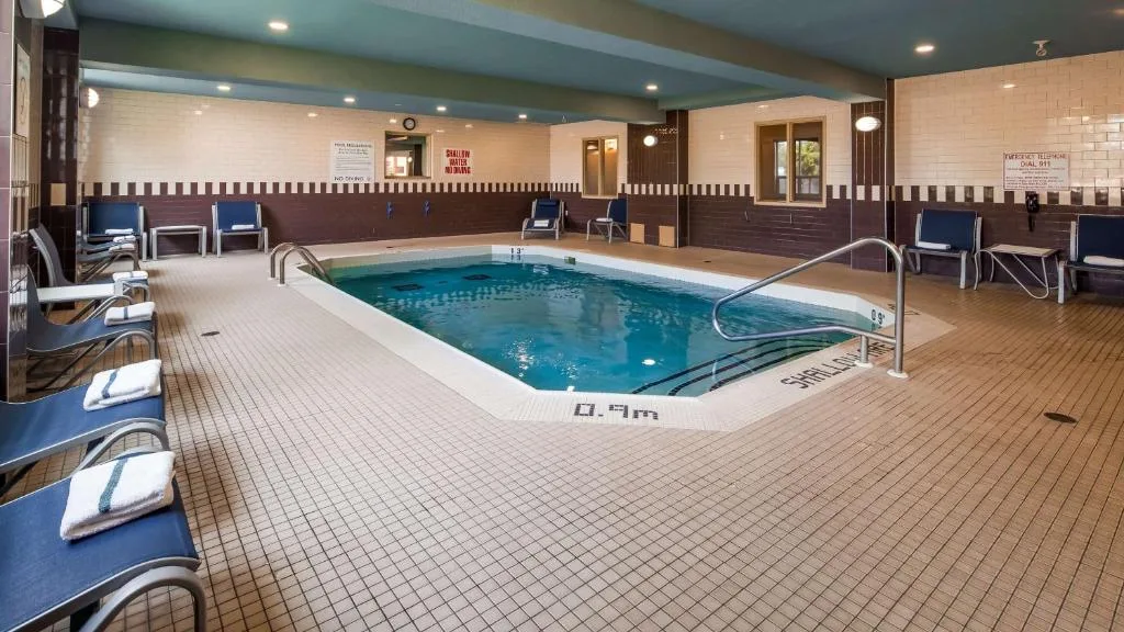 Best Western Plus Barrie — 4