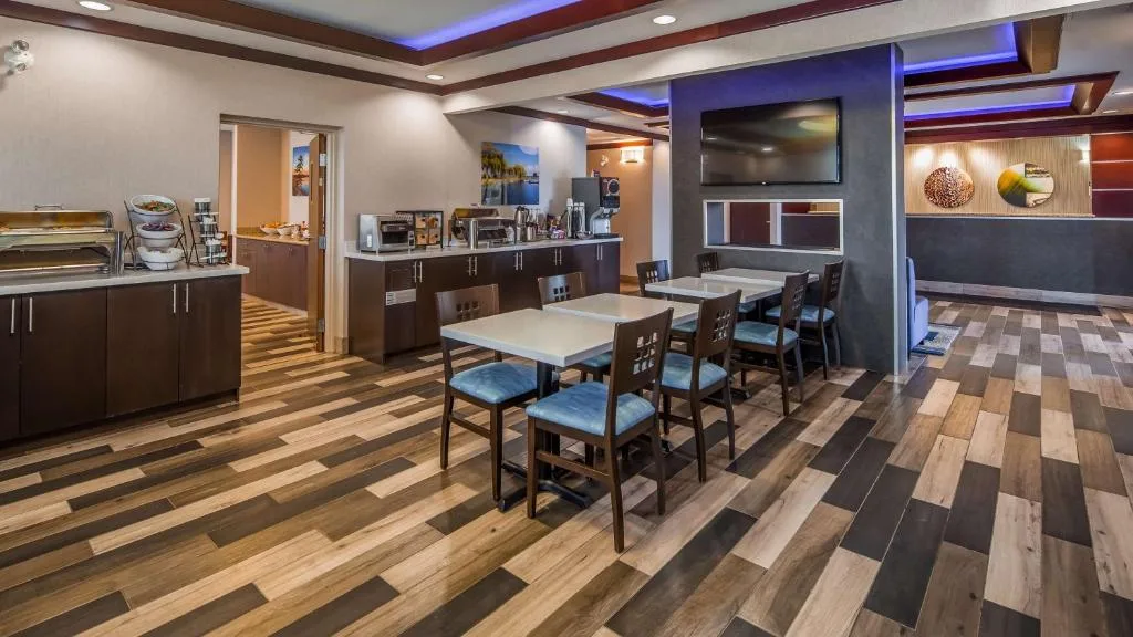 Best Western Plus Barrie — 5