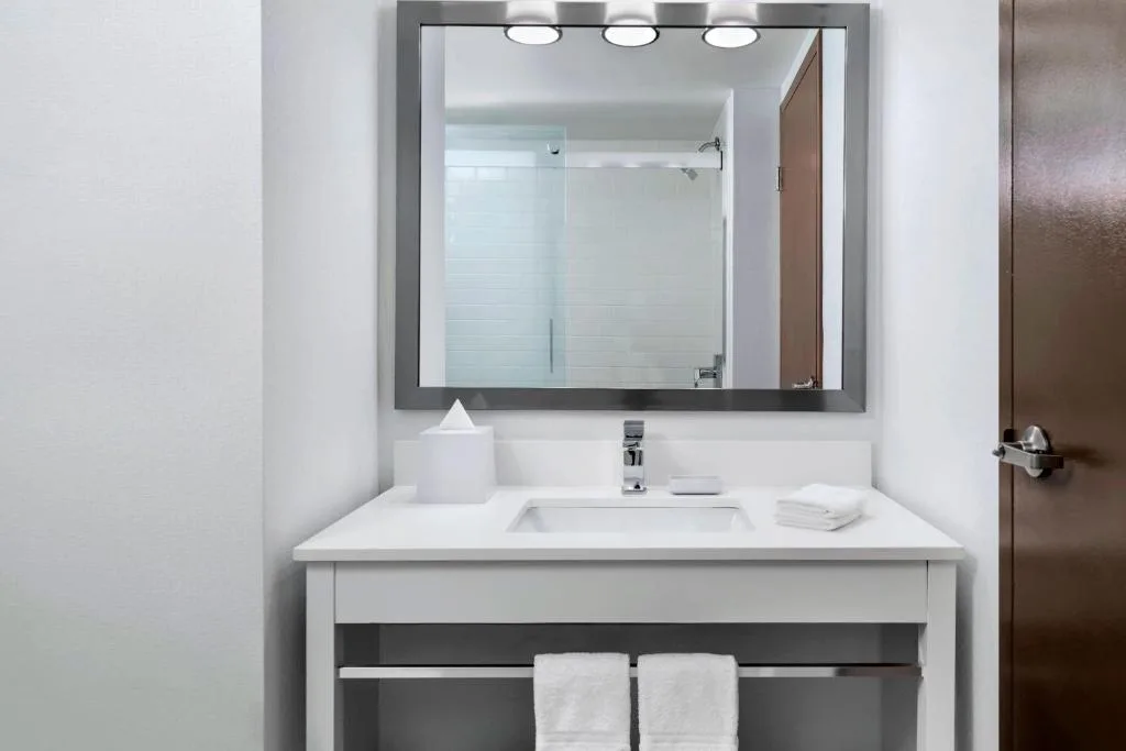 Four Points by Sheraton Barrie — 2