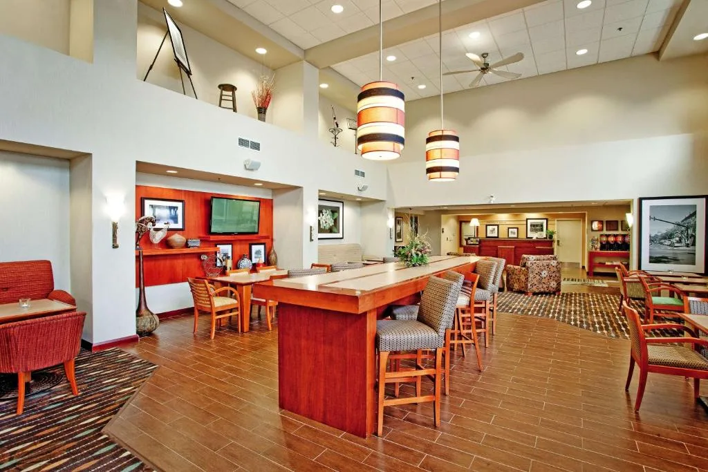 Hampton Inn & Suites by Hilton Barrie — 5