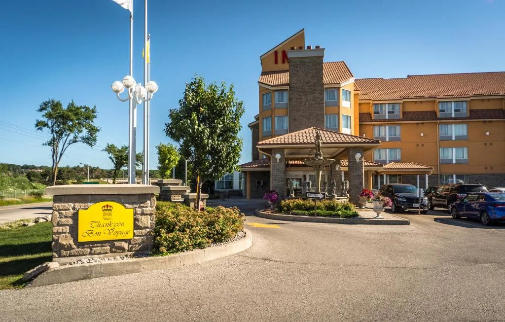Monte Carlo Inn Barrie - Newly Renovated — 5