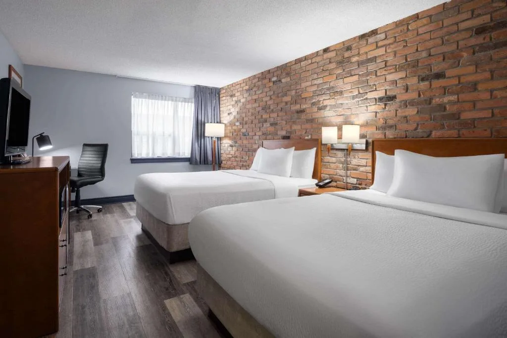Travelodge by Wyndham Barrie — 2