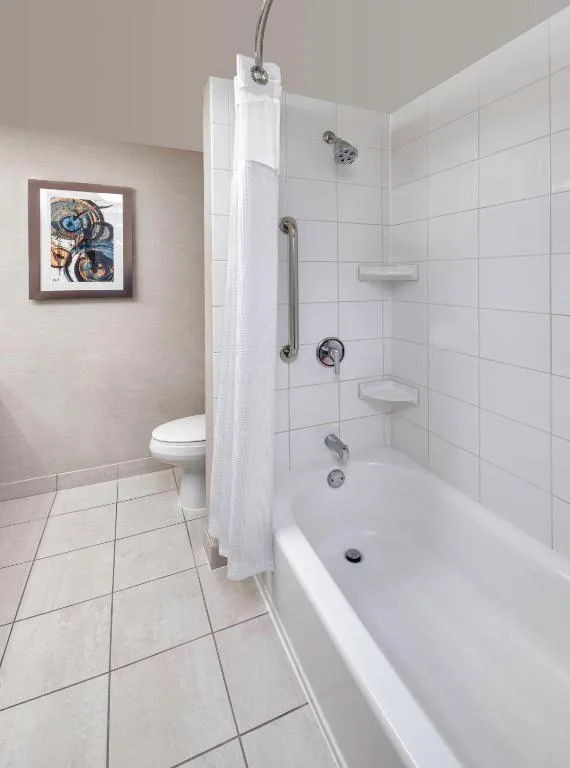 Fairfield Inn & Suites by Marriott Toronto Brampton — 3