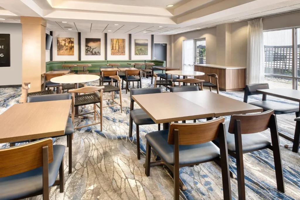 Fairfield Inn & Suites by Marriott Toronto Brampton — 5