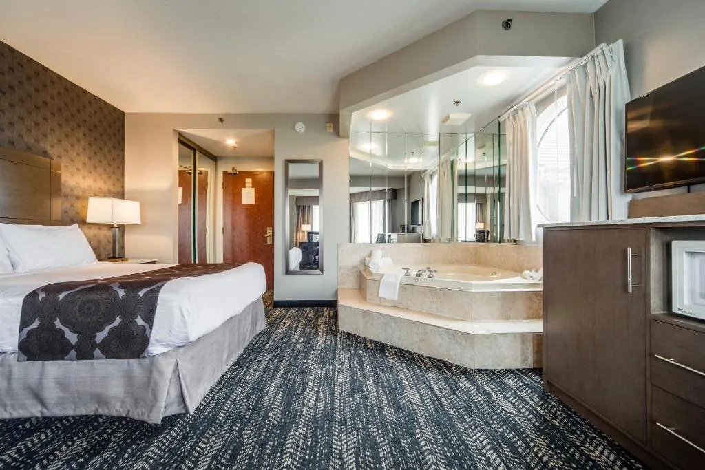 Monte Carlo Inn Brampton — 5