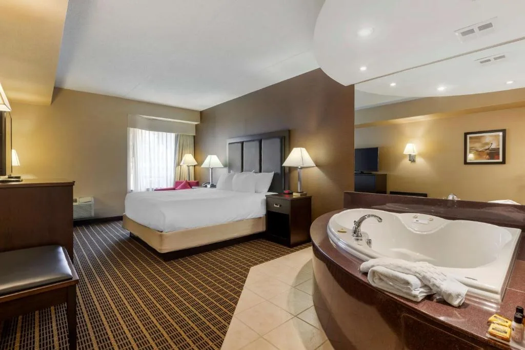 Best Western Plus Burlington Inn & Suites — 2