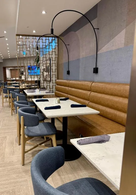 Holiday Inn Burlington Conference Centre by IHG — 5
