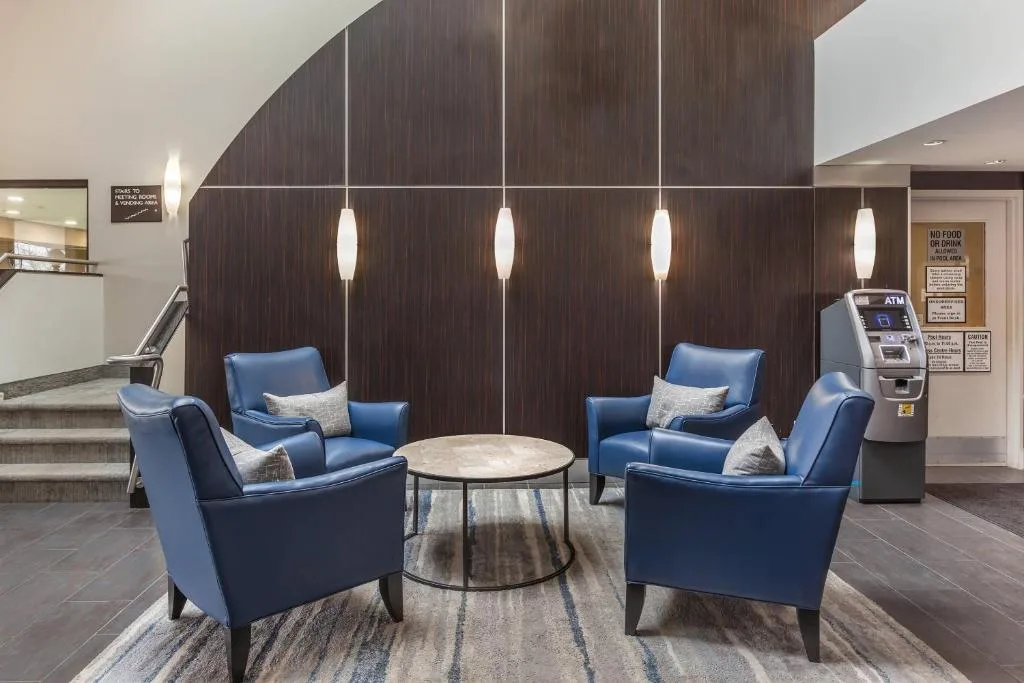 Quality Hotel — 4