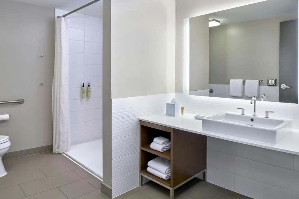 Element by Marriott Vancouver Metrotown — 3