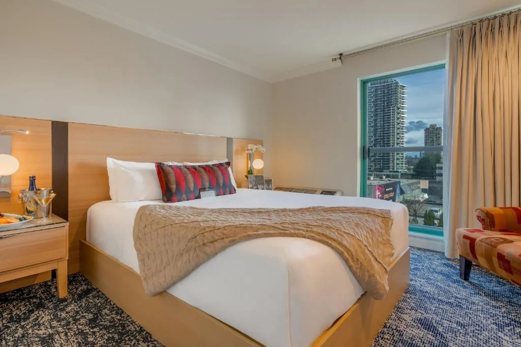 Executive Suites Hotel & Conference Center, Metro Vancouver — 2