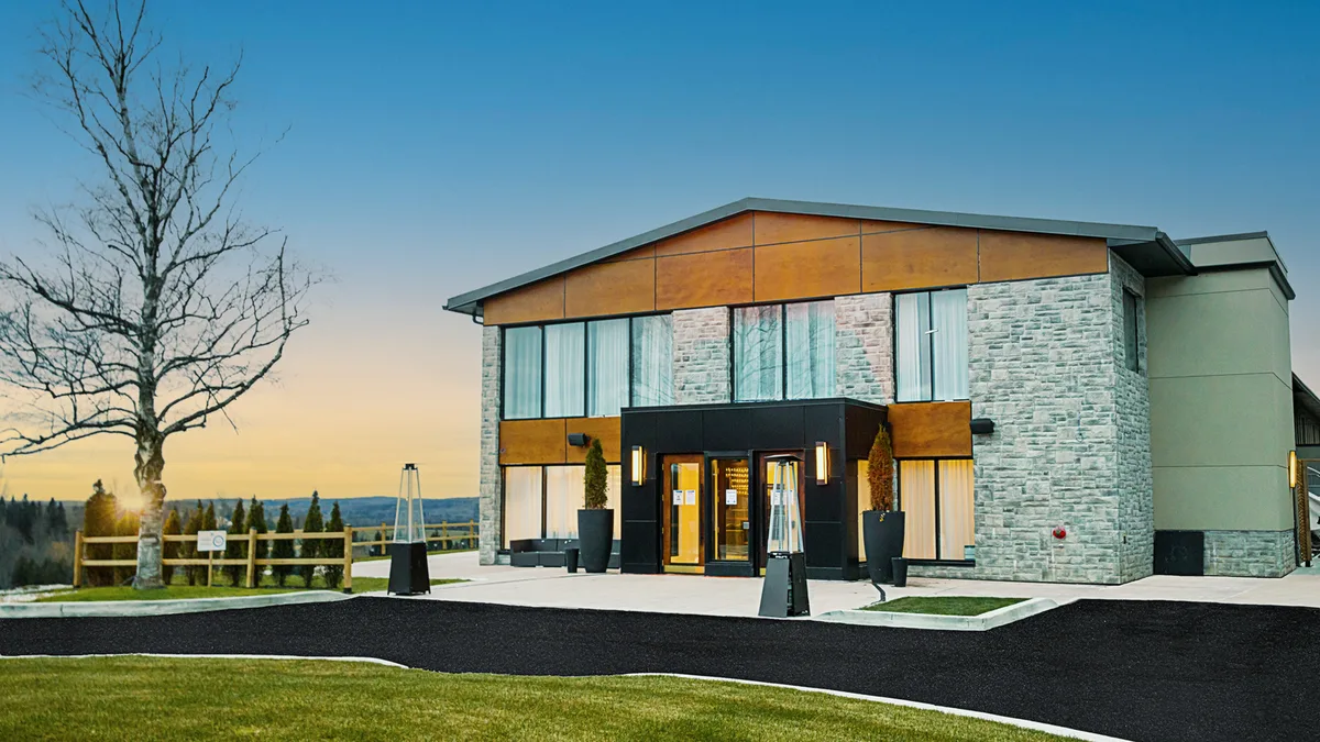 Mount Alverno Luxury Resorts — 4