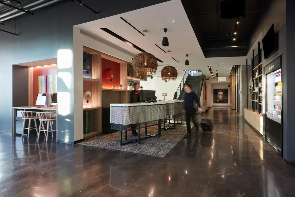 Alt Hotel Calgary East Village — 4