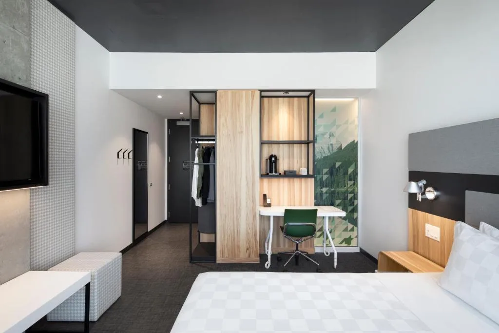 Alt Hotel Calgary University District