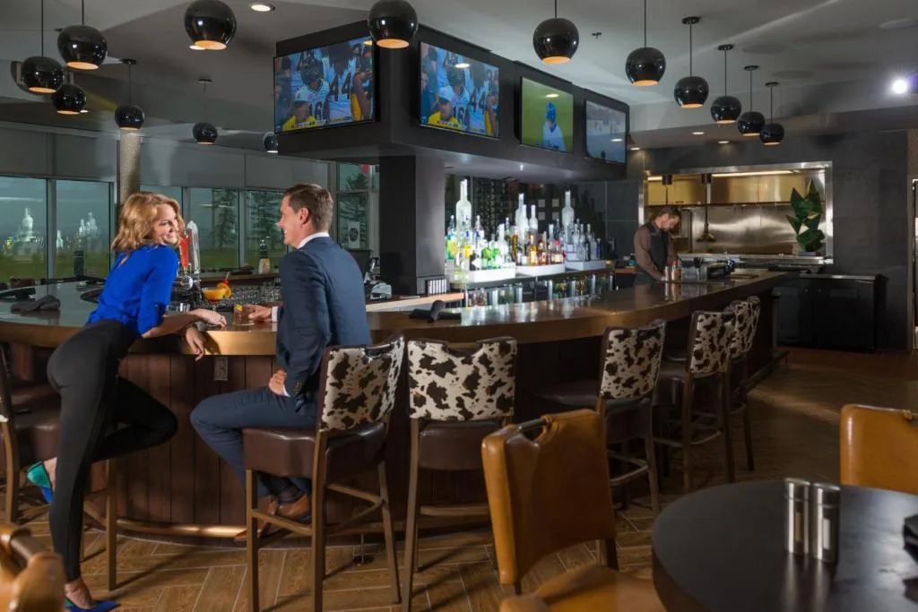 Applause Hotel Calgary Airport by CLIQUE — 5