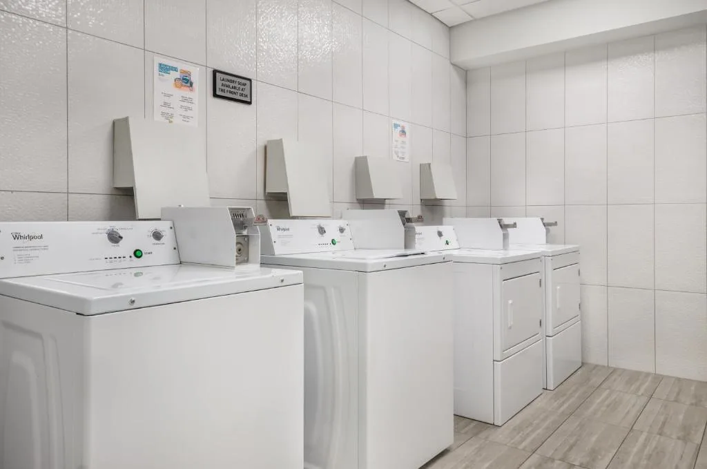 Executive Residency by Best Western Calgary City View North — 3