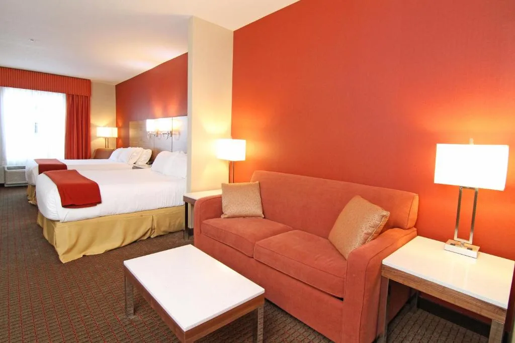 Holiday Inn Express and Suites Calgary University by IHG — 2