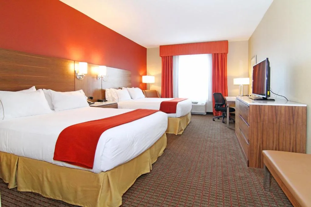 Holiday Inn Express and Suites Calgary University by IHG — 5