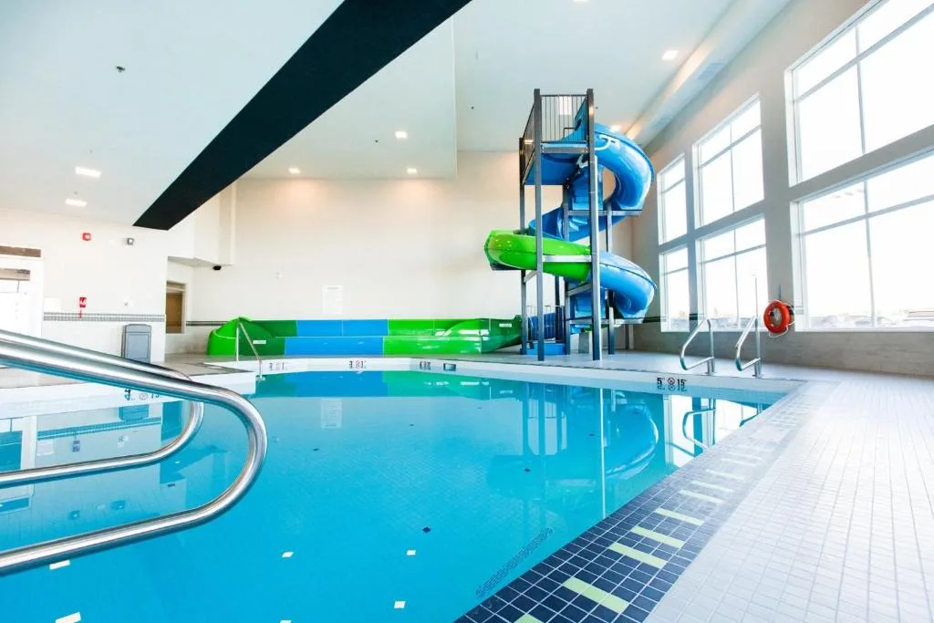 Holiday Inn Hotel & Suites Calgary South - Conference Ctr by IHG — 3