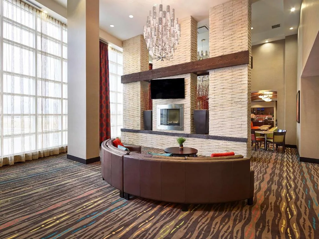 Homewood Suites Calgary Airport — 4