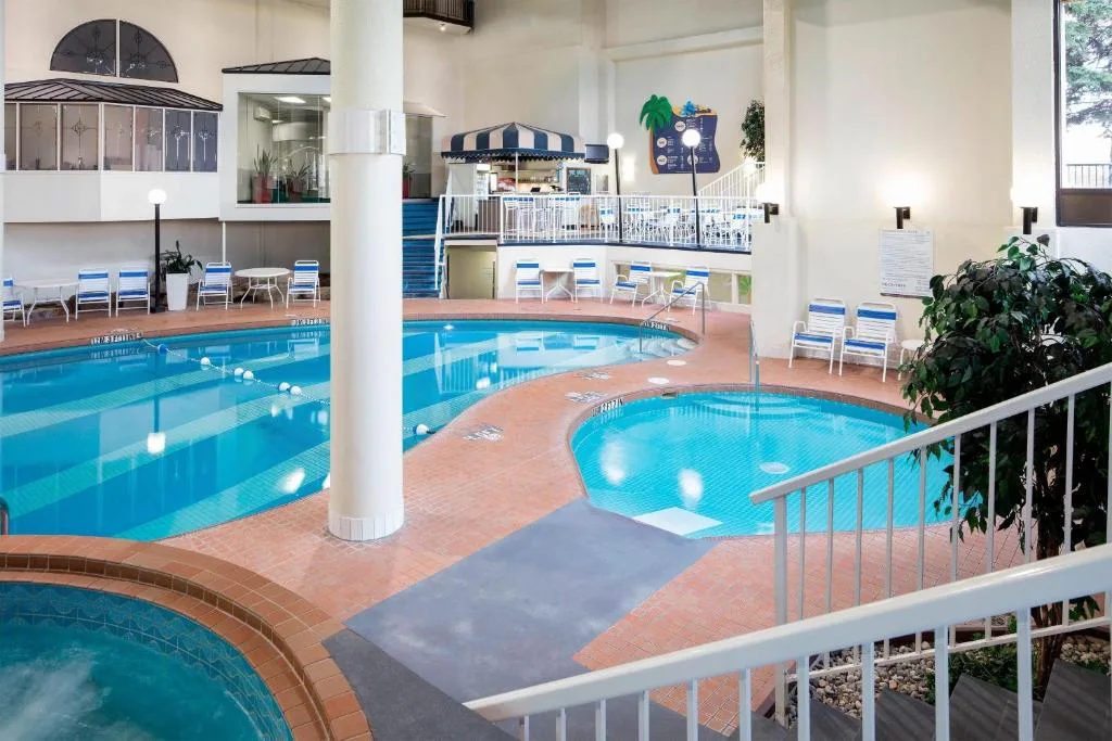 Sheraton Cavalier Calgary Hotel — 4