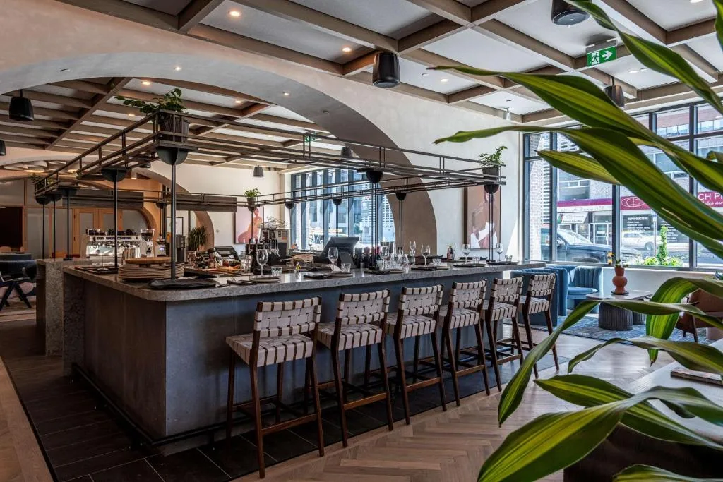 The Westley Calgary Downtown, Tapestry Collection By Hilton — 4