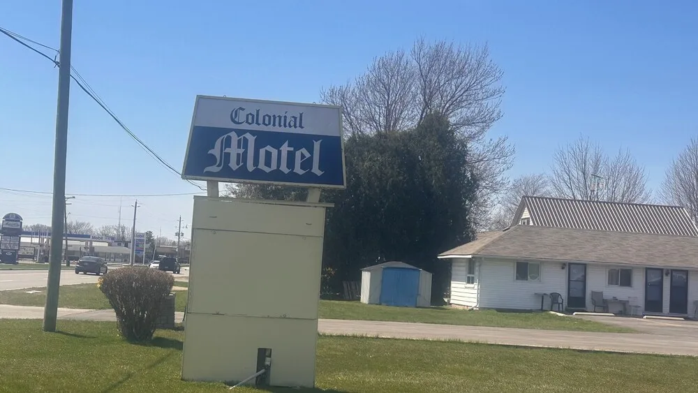 Colonial Motel — 5