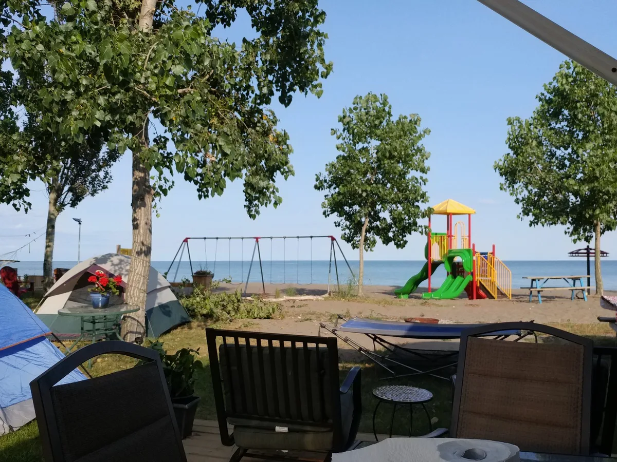 Holiday Harbour Resort