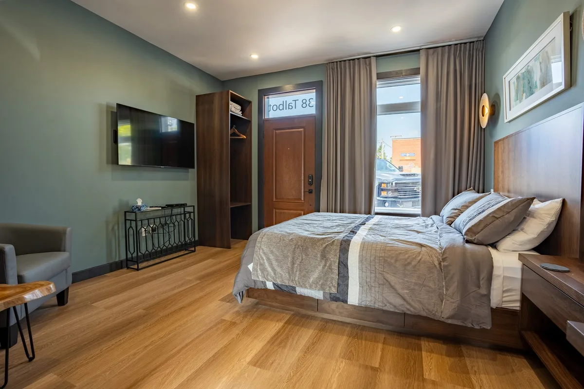 Lux Hotel