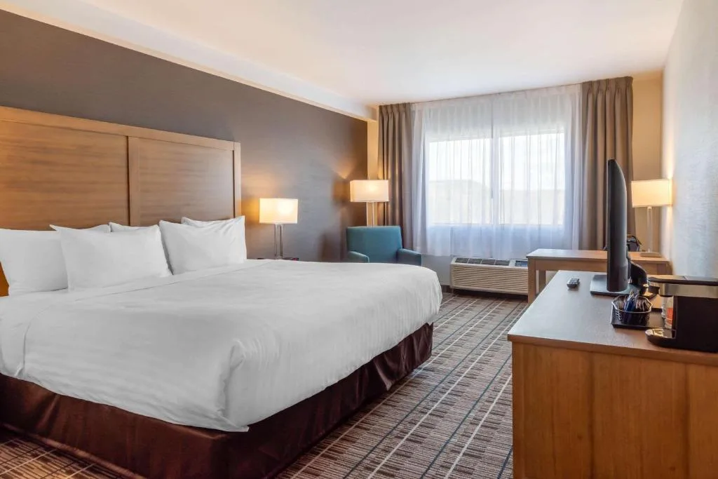 Quality Hotel — 2