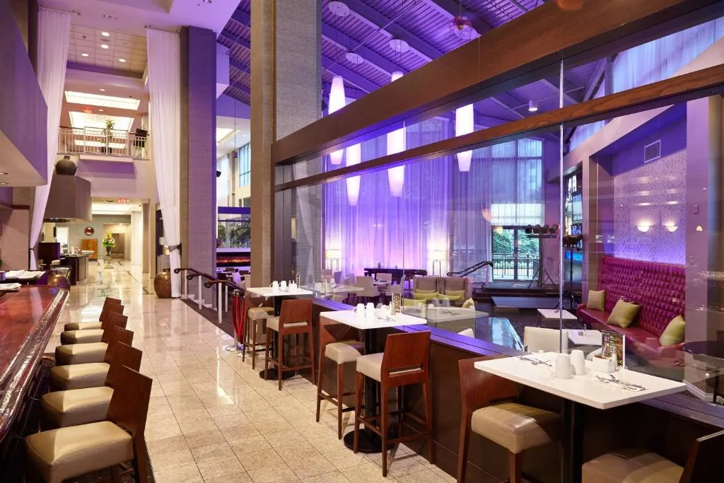 Executive Plaza Hotel & Conference Centre, Metro Vancouver — 4