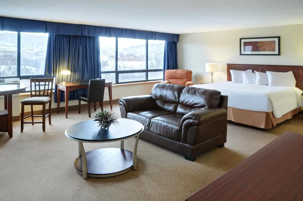 Greenwood Inn & Suites — 2