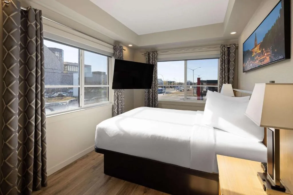 Baymont by Wyndham West Edmonton — 2