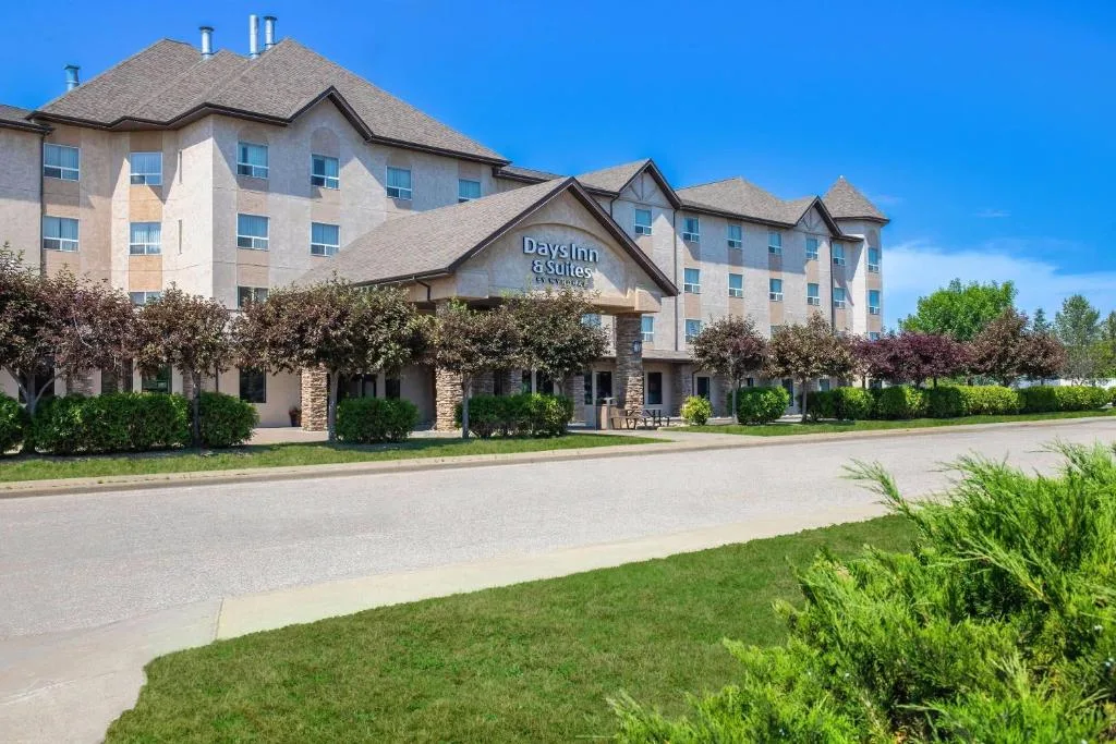 Days Inn & Suites by Wyndham West Edmonton