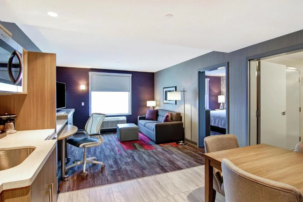 Home2 Suites By Hilton Edmonton South — 2