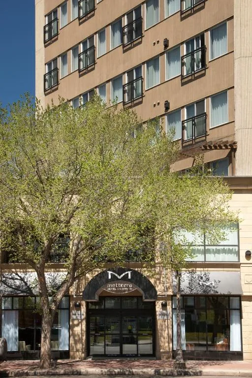 Metterra Hotel on Whyte — 5