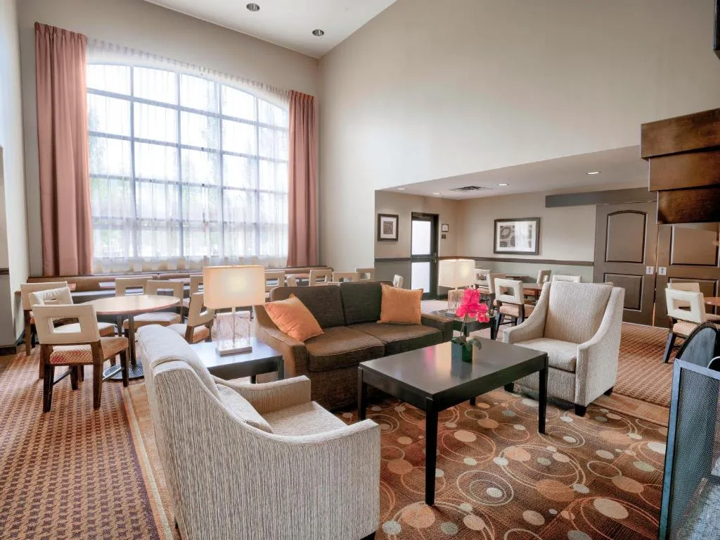 Staybridge Suites West Edmonton by IHG — 3