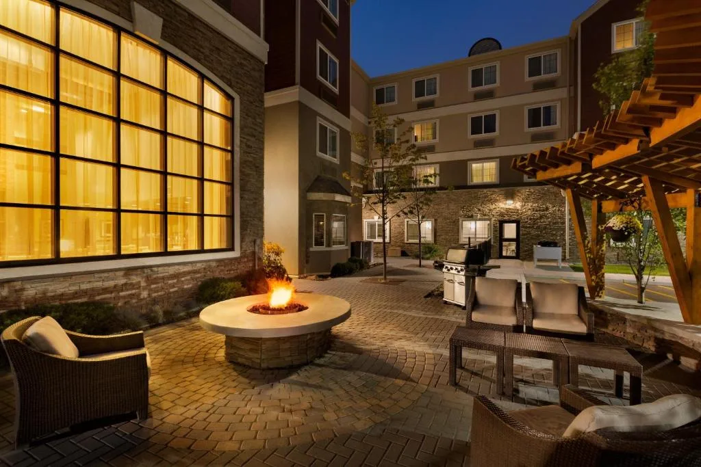 Staybridge Suites West Edmonton by IHG — 5