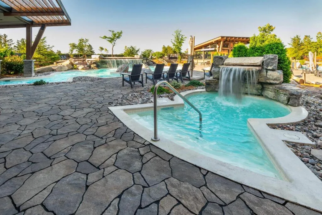 Chateau Cartier Hotel & Resort, an Ascend Collection Resort — 3