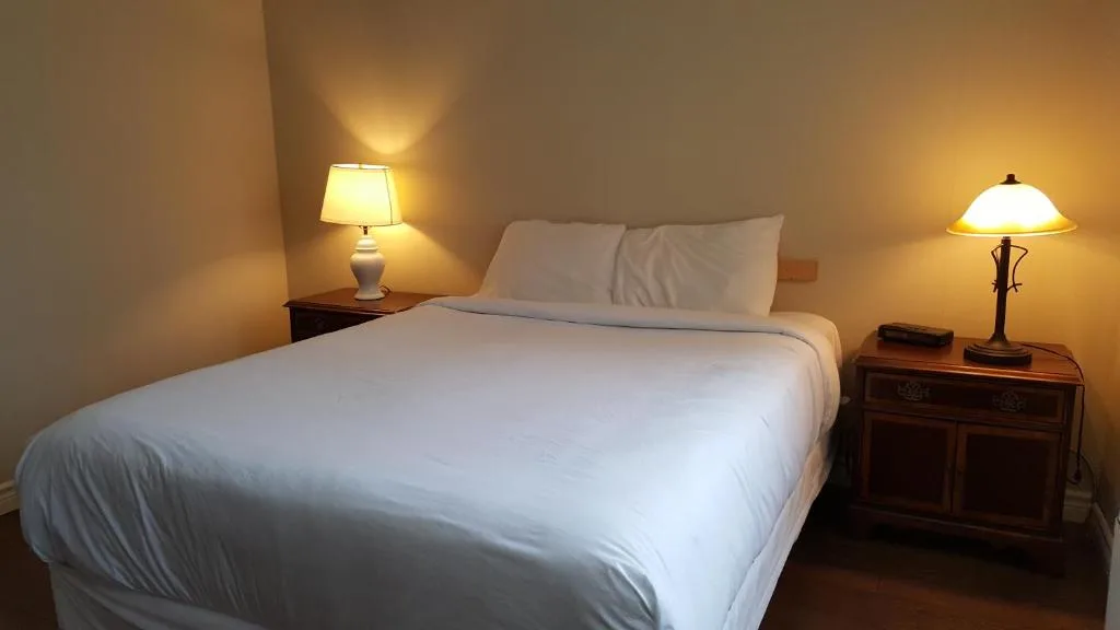 Duvernay Studios and Suites — 2