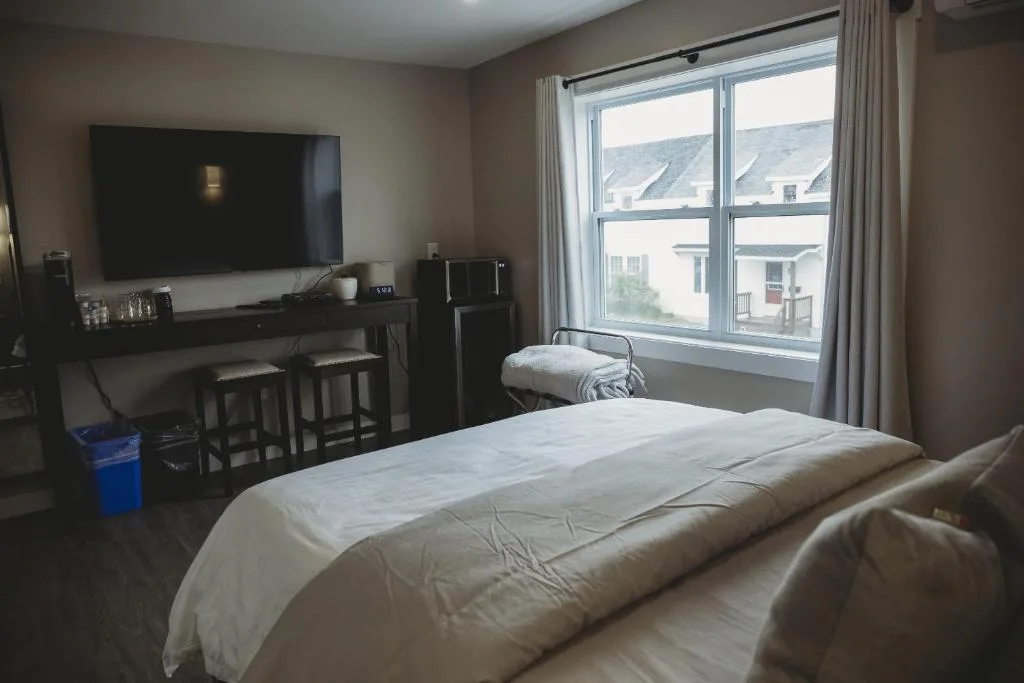Riverside Suites — 3