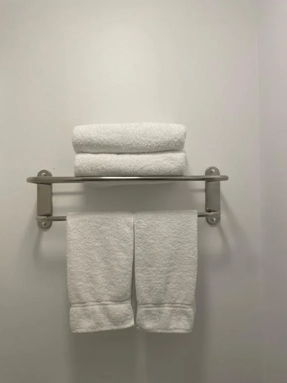 Anavada Inn & Suites - Grande Prairie — 3