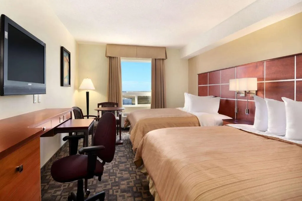 Days Inn by Wyndham Grande Prairie — 2
