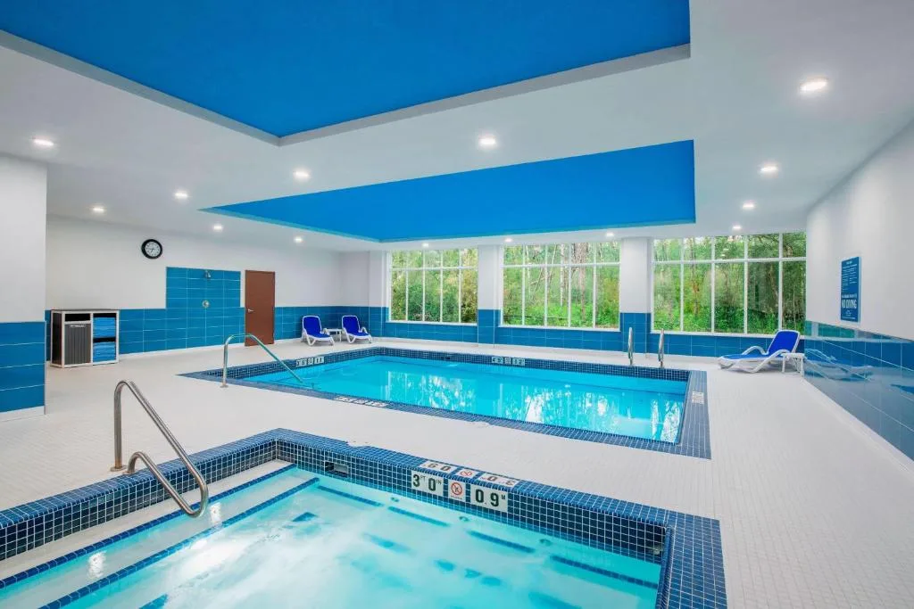 Four Points by Sheraton Grande Prairie — 4