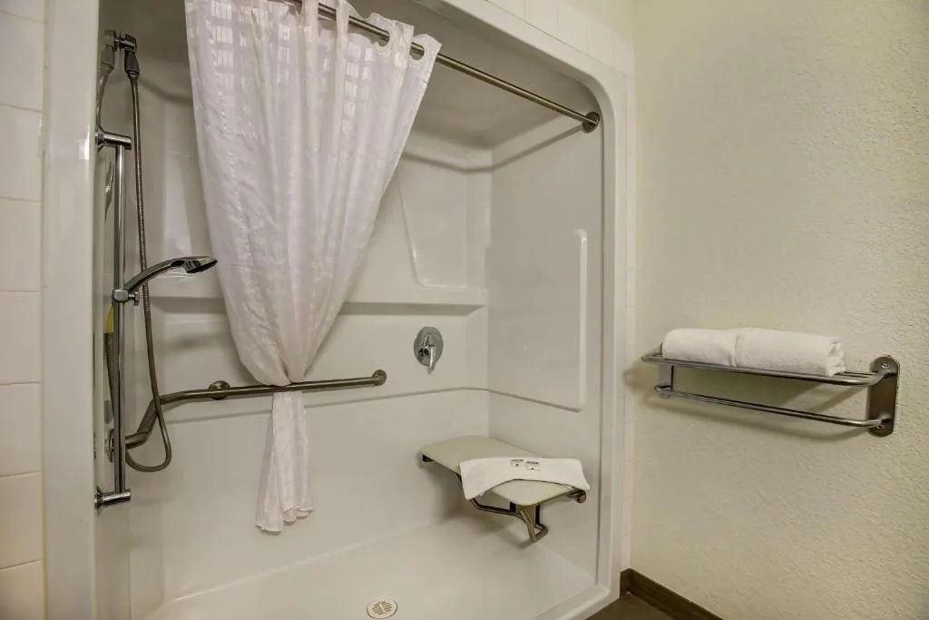 Motel 6-Grande Prairie, AB — 3