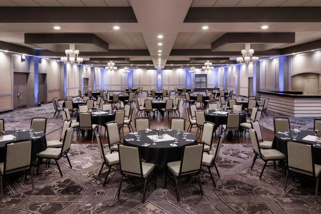 Pomeroy Hotel & Conference Centre — 5