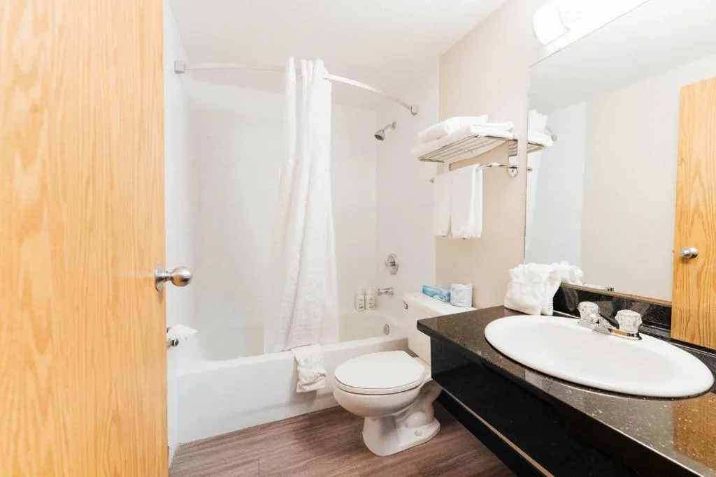 Super 8 by Wyndham Grande Prairie — 2