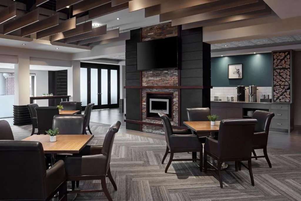 Delta Hotels by Marriott Guelph Conference Centre — 5