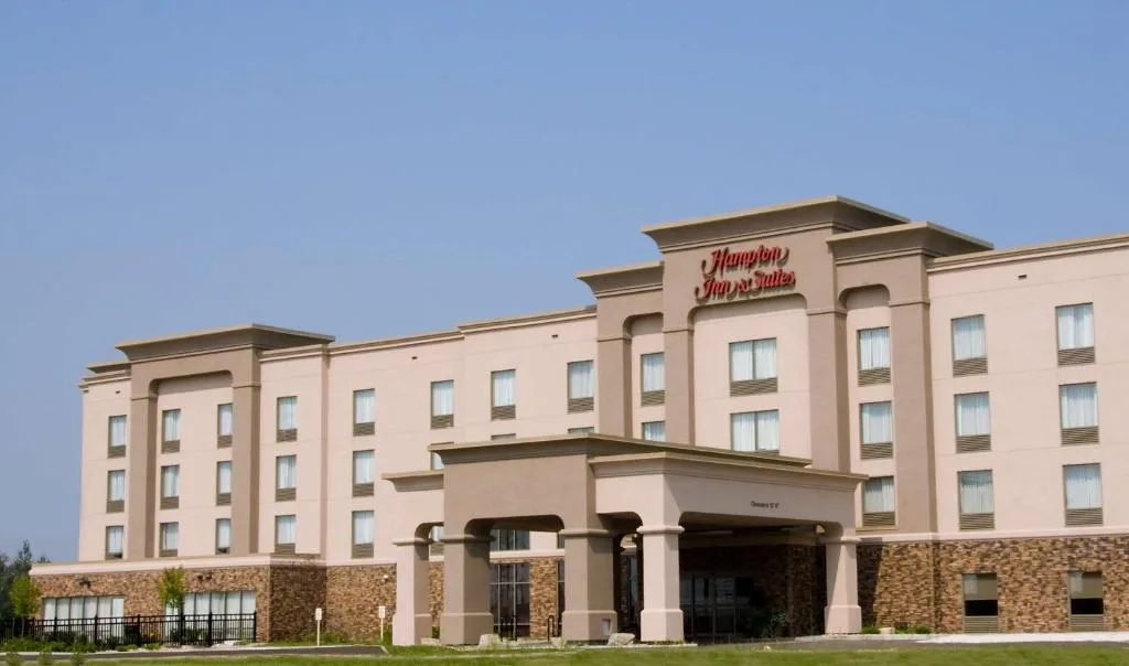 Hampton Inn & Suites Guelph — 5