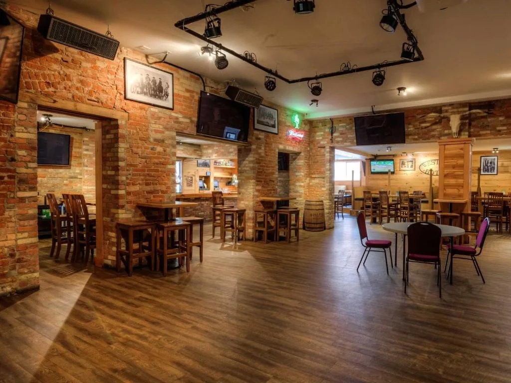 Western Hotel & Executive Suites — 4