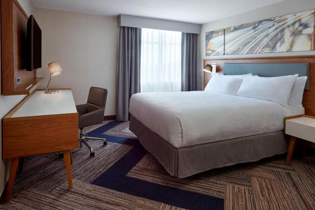 Four Points by Sheraton Hamilton - Stoney Creek — 2